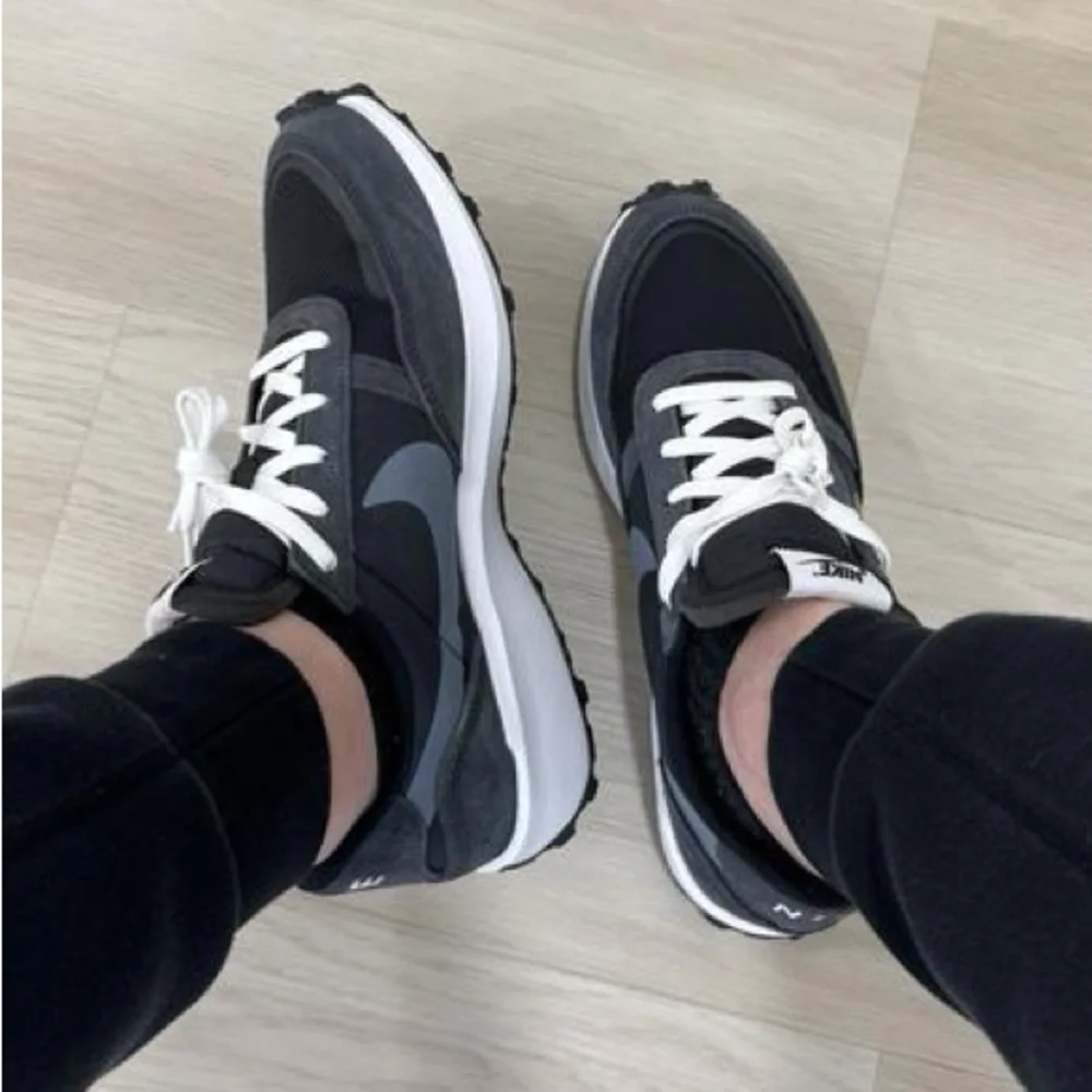 Nike Waffle Debut Mens Black Sneakers - Picture 5 of 16